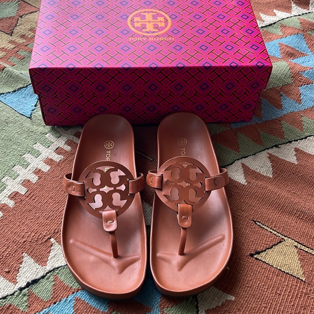Women NWOT Tory Burch Miller Cloud Leather Soft Size 7.5 Sandals Slides NWOT Tan